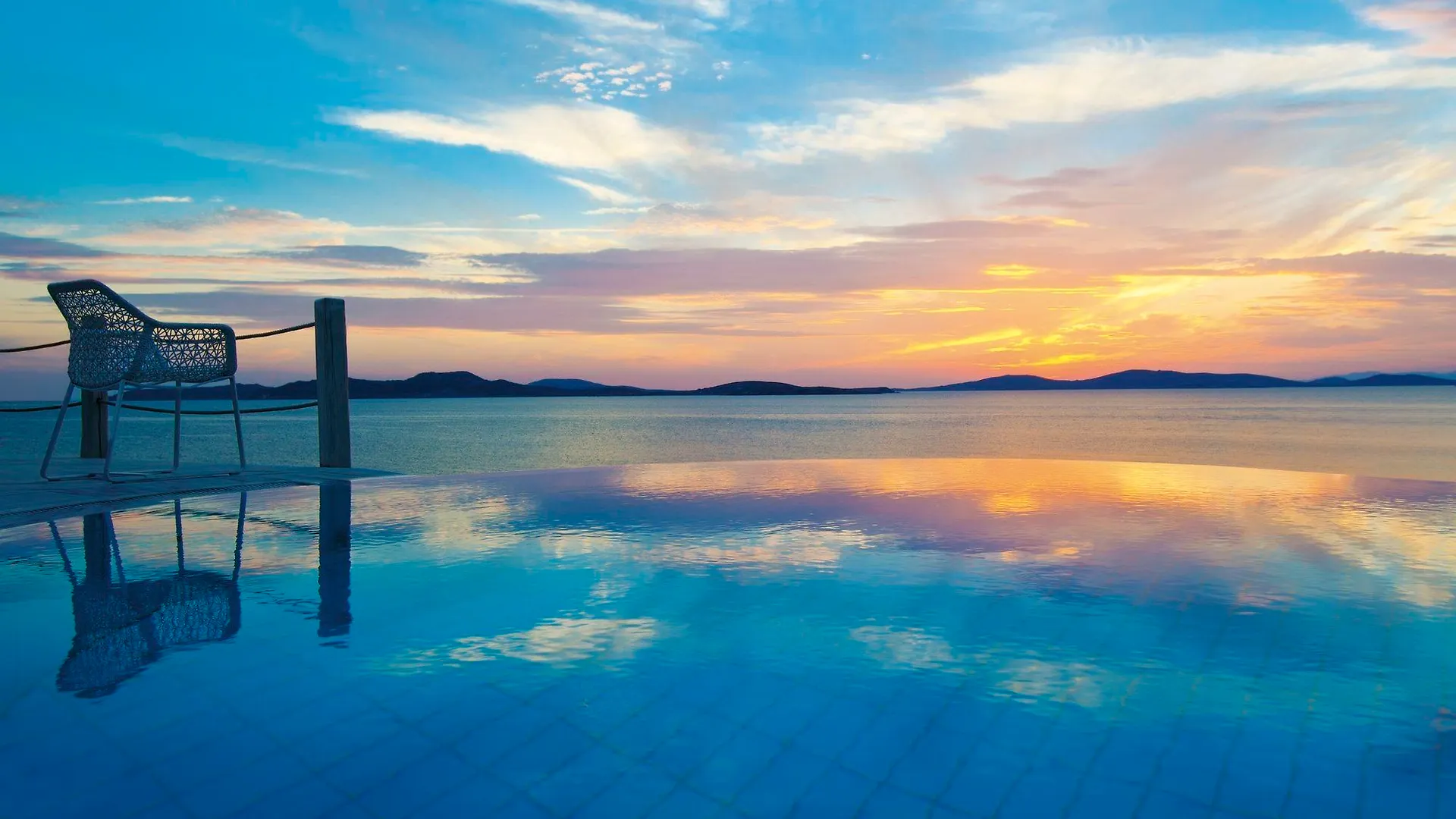Mykonos Grand Hotel & Resort Agios Ioannis Diakoftis 5*,  Řecko